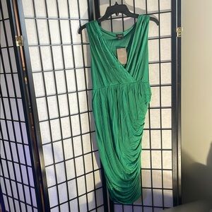 Elegant Green Sleeveless Dress